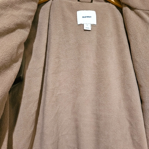 Old Navy puffer jacket - Picture 3 of 4